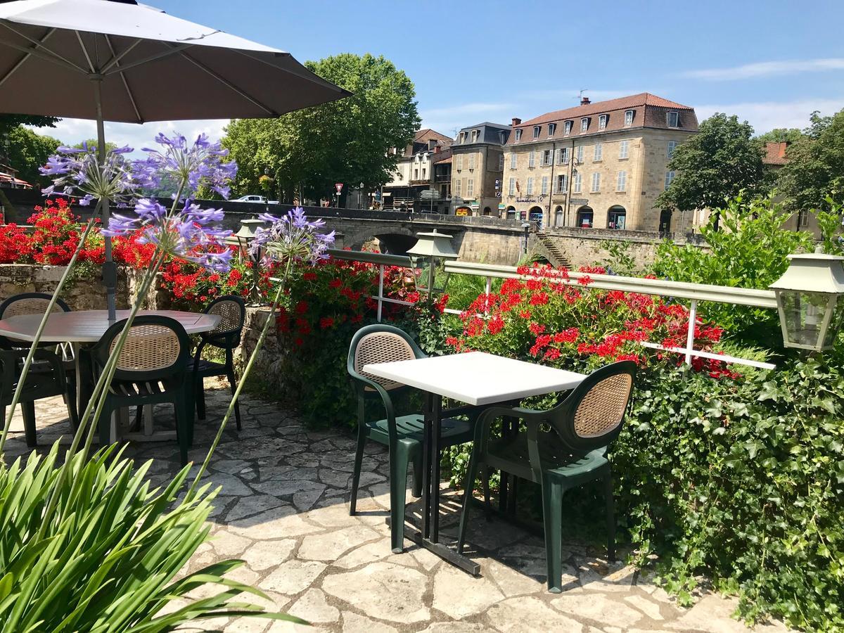 Hotel Des Bains Figeac Exteriör bild